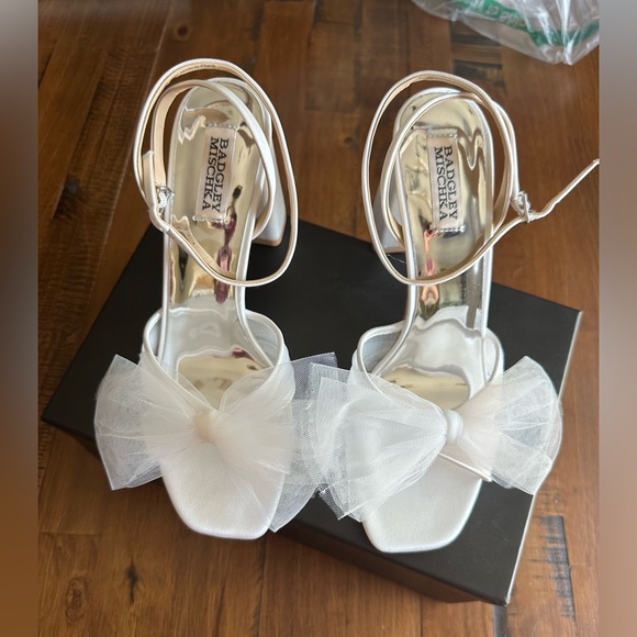 Badgley Mischka Tess Heel - Picture 1 of 7